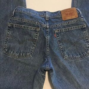 Original Women’s Levi Jeans 
505 Straight Leg
